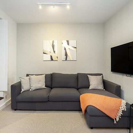 Whome Lisbon'S Best Kept Secret: 2-Bed W/Ac & Patio Bagian luar foto