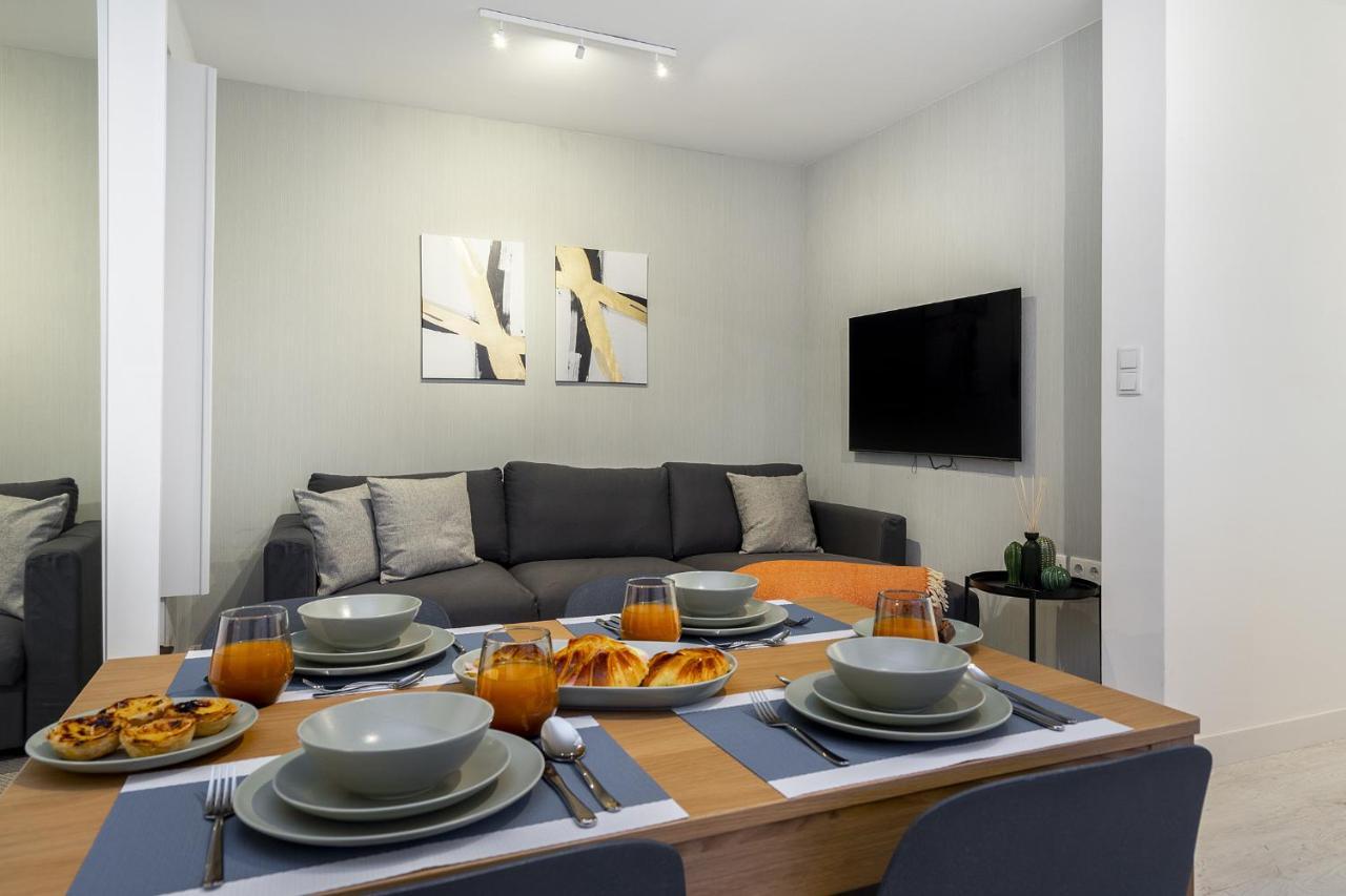 Whome Lisbon'S Best Kept Secret: 2-Bed W/Ac & Patio Bagian luar foto