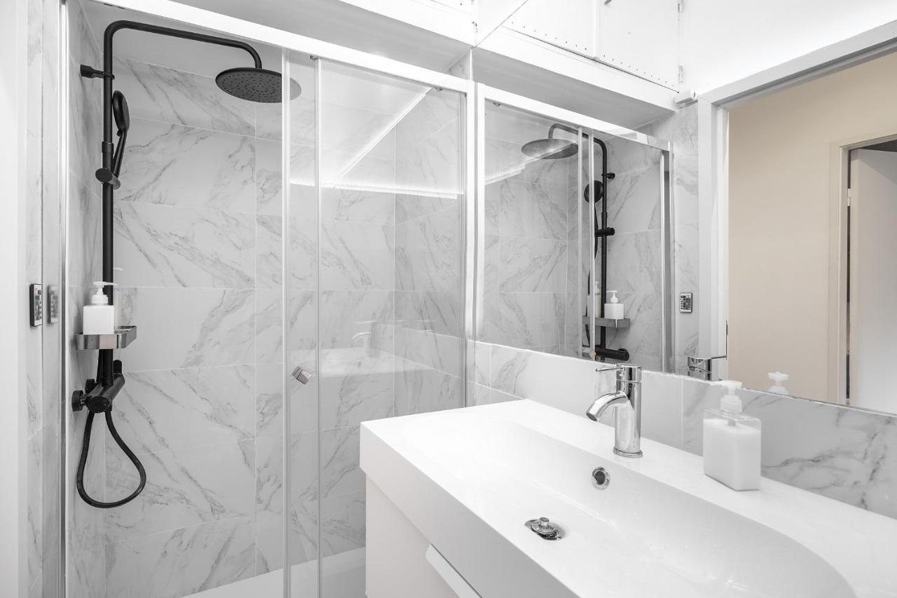 Whome Lisbon'S Best Kept Secret: 2-Bed W/Ac & Patio Bagian luar foto