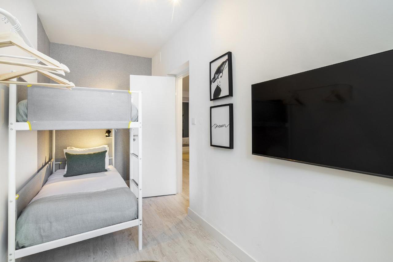 Whome Lisbon'S Best Kept Secret: 2-Bed W/Ac & Patio Bagian luar foto